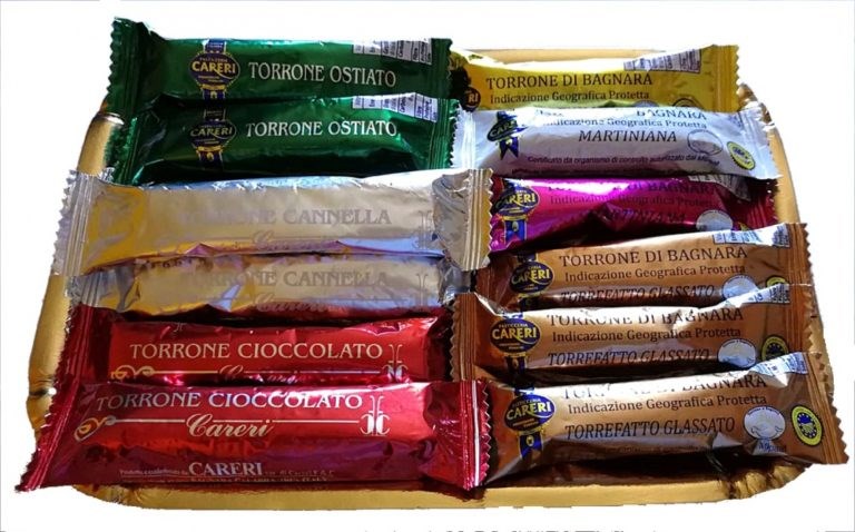 Immagine di TORRONI GUSTI MISTI vassoio da 500 gr. in carta regalo